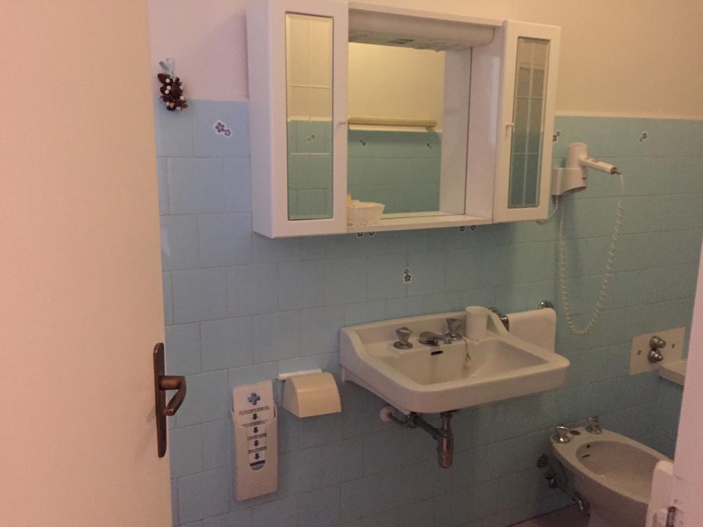 Hotel Plinio Lenno Kültér fotó