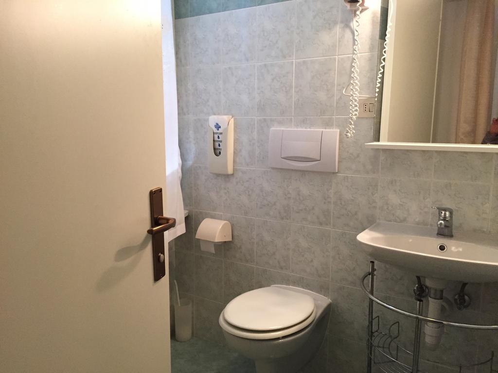 Hotel Plinio Lenno Kültér fotó