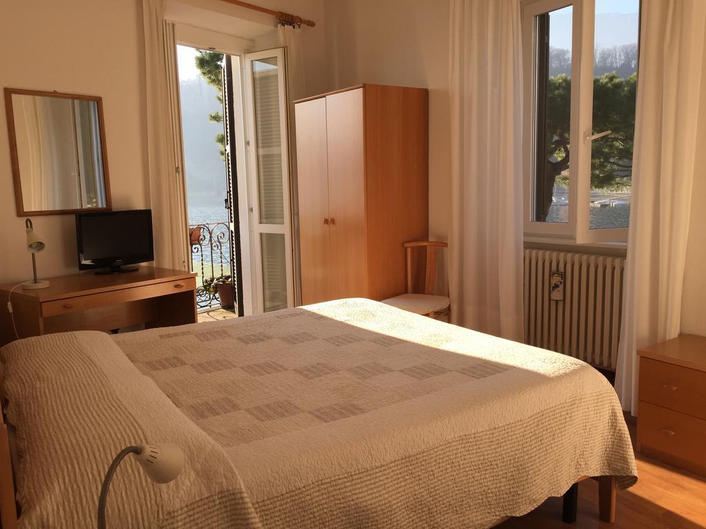 Hotel Plinio Lenno Szoba fotó